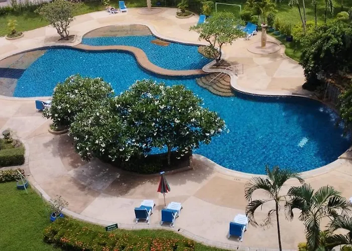 Phuket Palace Apartment With 2 Separate Rooms